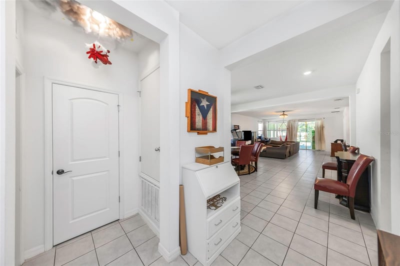 3912 Reflection Dock Dr, Seffner, FL 33584