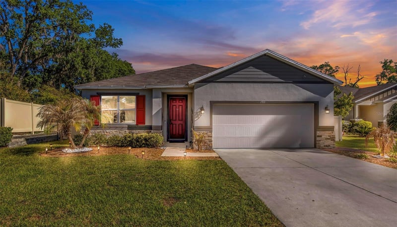 3912 Reflection Dock Dr, Seffner, FL 33584