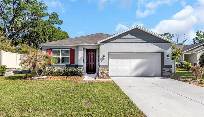3912 Reflection Dock Dr, Seffner, FL 33584