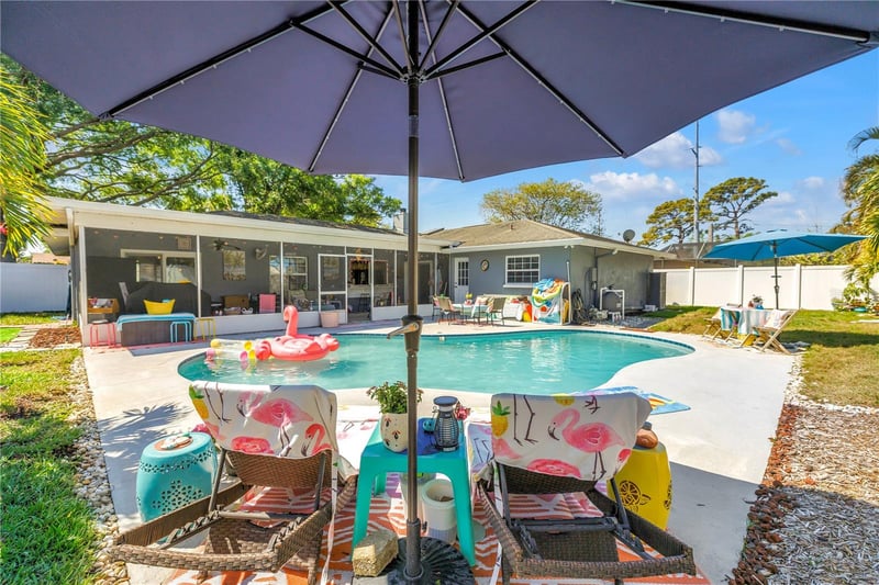 12487 93rd Ave, Seminole, FL 33772