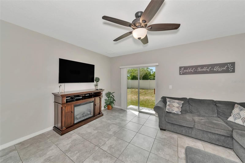 17009 Peaceful Valley Dr, Wimauma, FL 33598