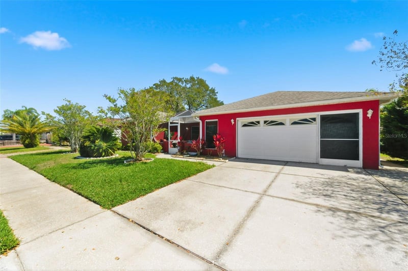 1102 Springtime Dr, Holiday, FL 34691