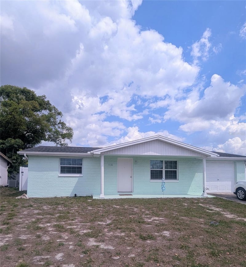 9136 Lunar Ln, Port Richey, FL 34668