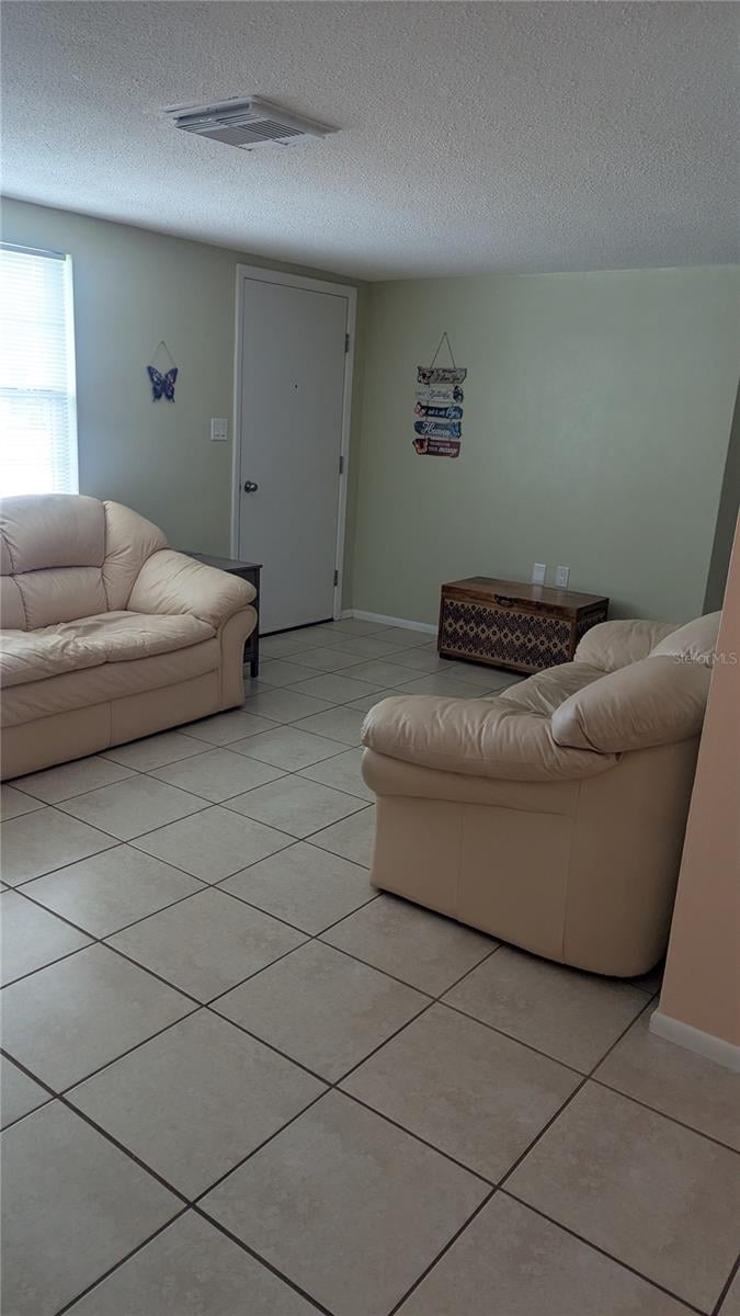 9136 Lunar Ln, Port Richey, FL 34668