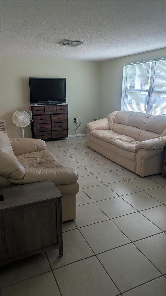 9136 Lunar Ln, Port Richey, FL 34668