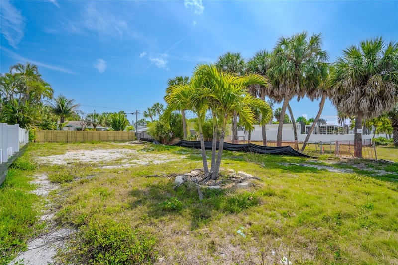 516 78th Ave, St Pete Beach, FL 33706
