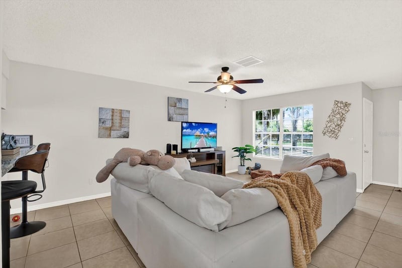 5844 Red Cedar Ln, Tampa, FL 33625