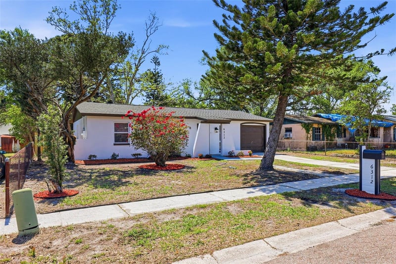 6312 Lansdale Cir, Tampa, FL 33616