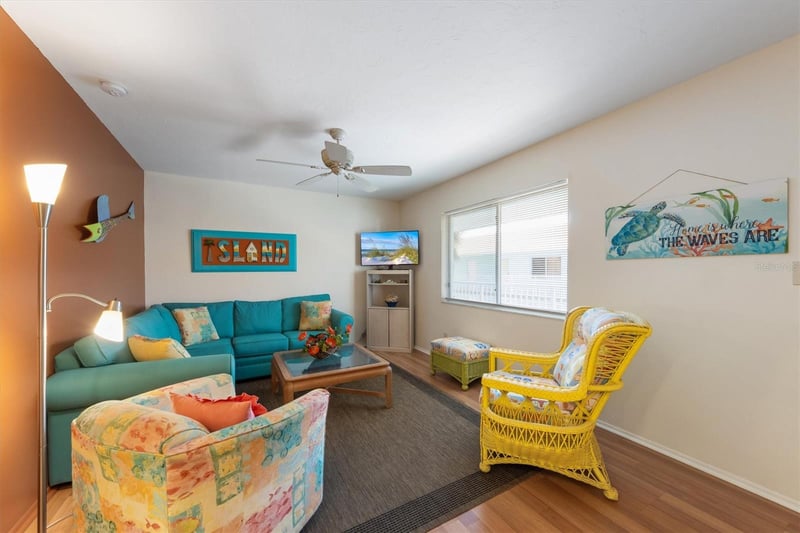 117 7th St #35, Bradenton Beach, FL 34217