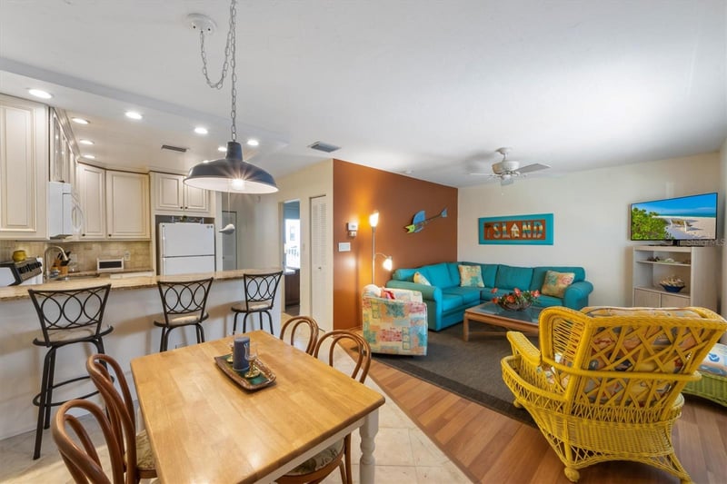 117 7th St #35, Bradenton Beach, FL 34217