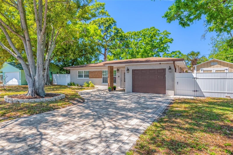 2212 Coachman Rd, Clearwater, FL 33765