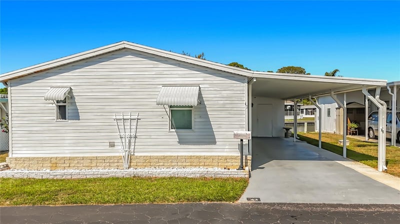 980 7th St #43, Largo, FL 33770