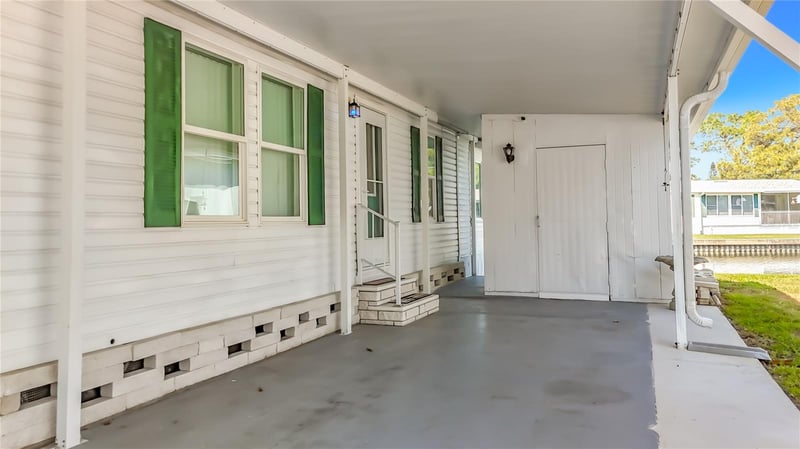 980 7th St #43, Largo, FL 33770