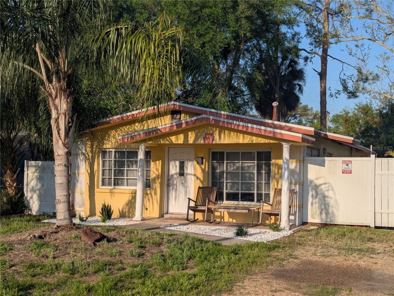 10004 23rd St, Tampa, FL 33612