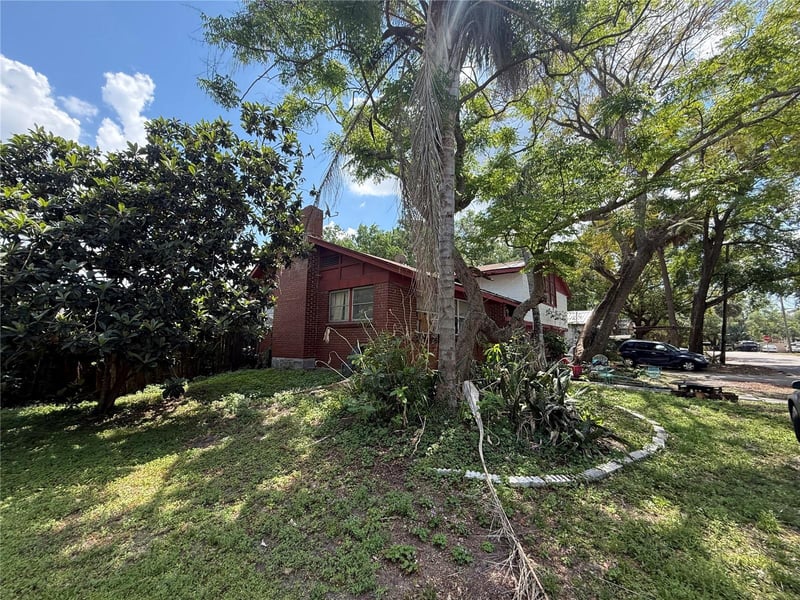 8009 13th St, Tampa, FL 33604