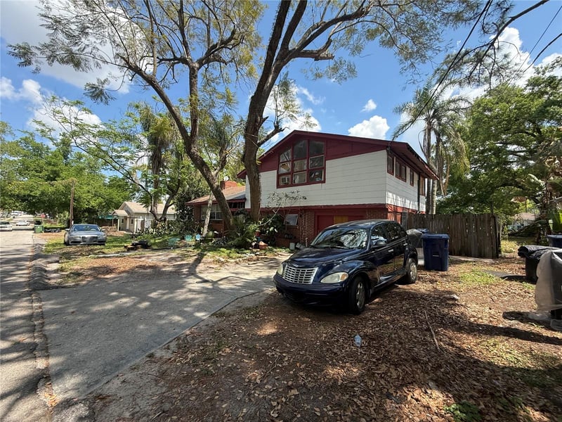 8009 13th St, Tampa, FL 33604