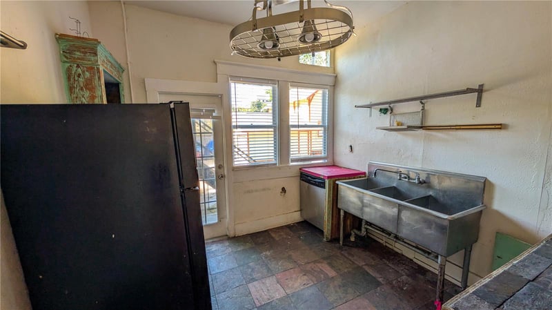 610 4th Ave, St Petersburg, FL 33701