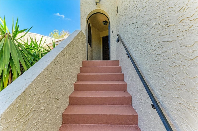 6101 34th St #3D, Bradenton, FL 34210