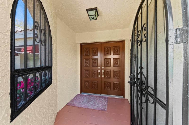 6101 34th St #3D, Bradenton, FL 34210
