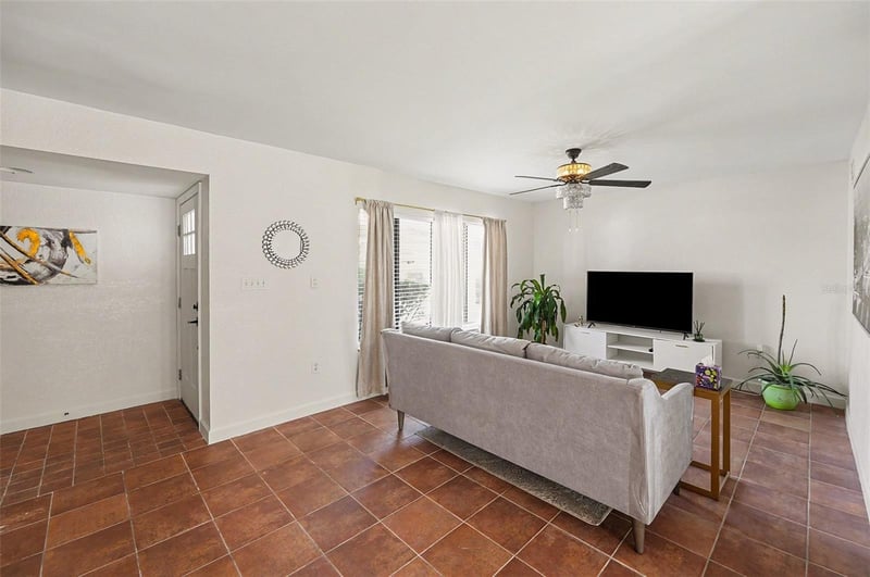 6490 Cape Hatteras Way #4, St Petersburg, FL 33702