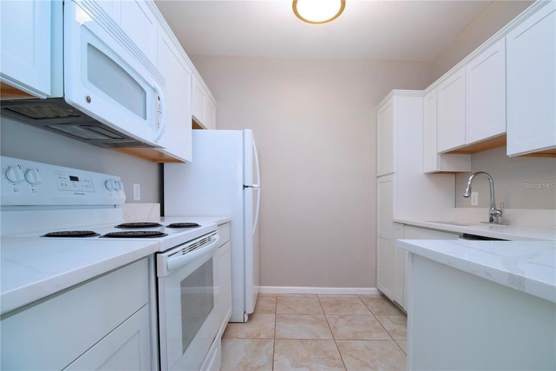4802 51st St #1421, Bradenton, FL 34210