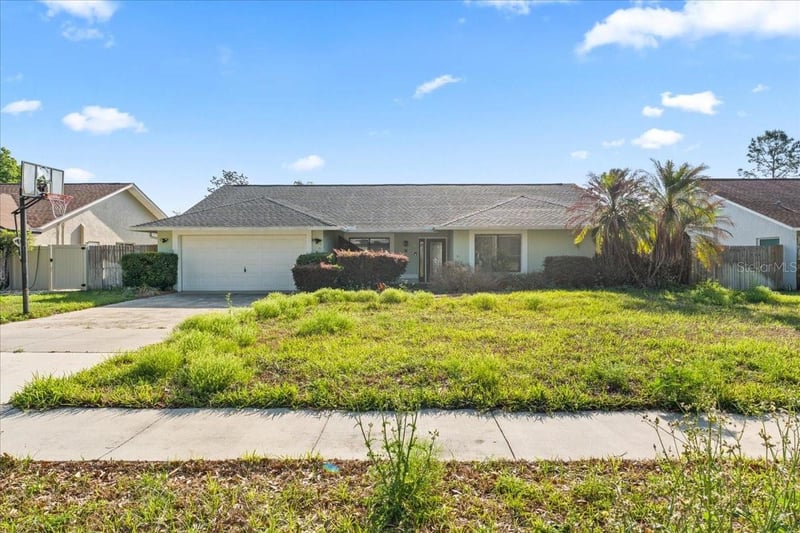 905 Stratford Manor Dr, Brandon, FL 33510