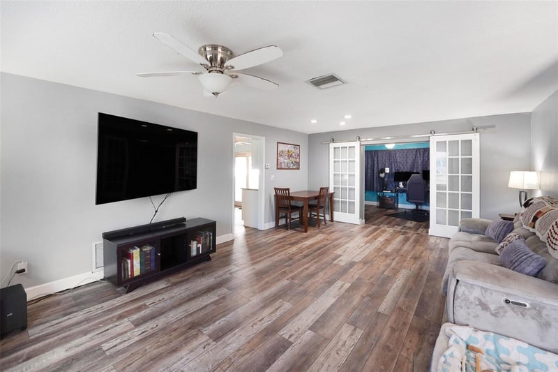 2561 Blackwood Cir, Clearwater, FL 33763
