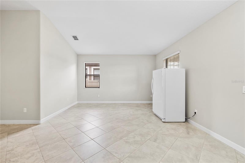 9864 Smarty Jones Dr, Ruskin, FL 33573