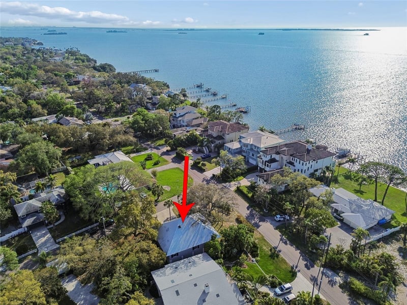 600 Mayo St, Crystal Beach, FL 34681