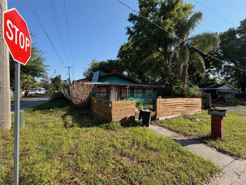 702 Ohio St, Plant City, FL 33563