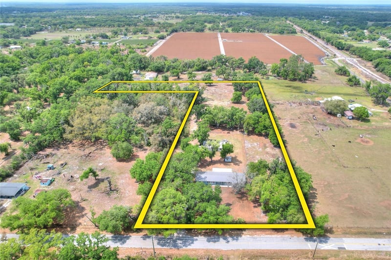 9819 Allen Rd, Lithia, FL 33547