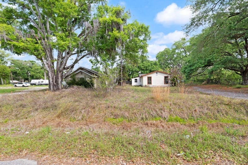 6808 New York Dr, Tampa, FL 33619