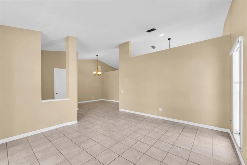4704 Lighterwood Way, Valrico, FL 33596