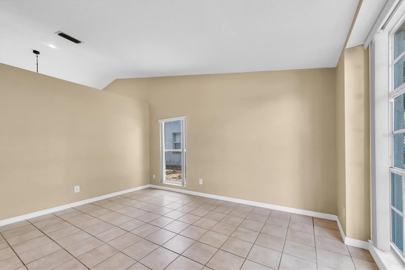 4704 Lighterwood Way, Valrico, FL 33596