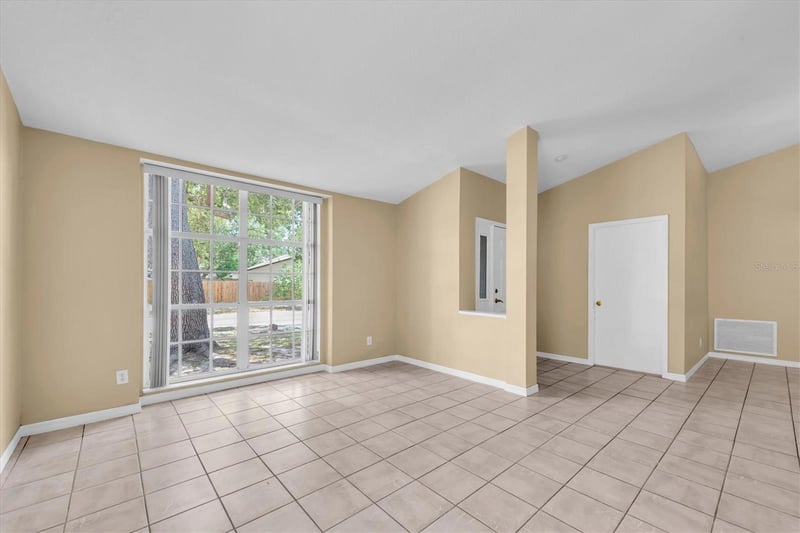 4704 Lighterwood Way, Valrico, FL 33596