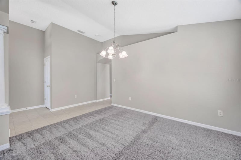 6337 Bridgecrest Dr, Lithia, FL 33547