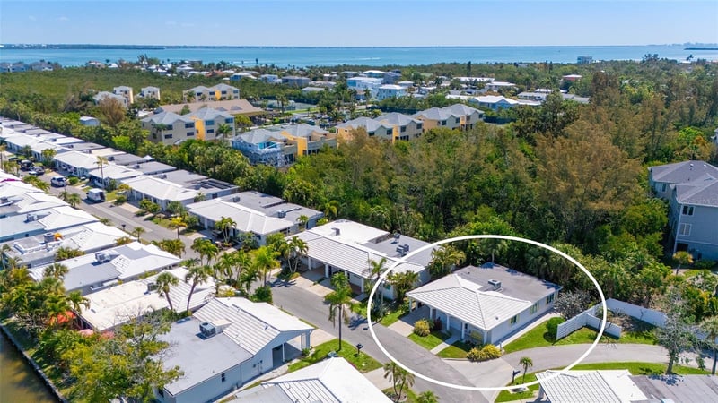 554 Spanish Dr, Longboat Key, FL 34228