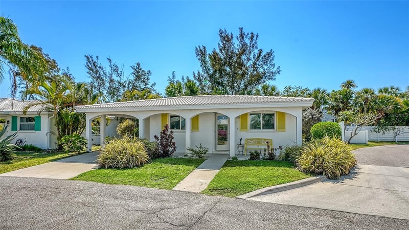 554 Spanish Dr, Longboat Key, FL 34228