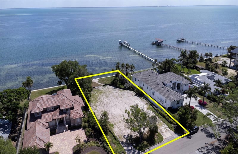 5926 Bahama Shores Dr, St Petersburg, FL 33705