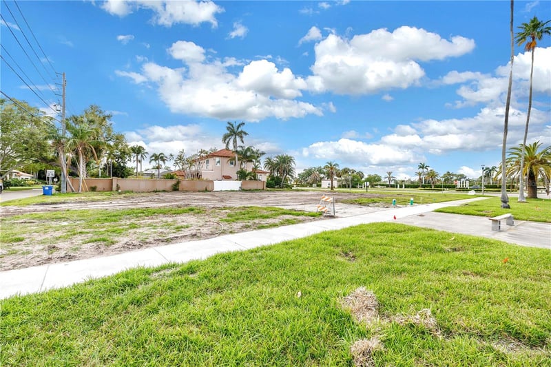 515 Snell Isle Blvd NE, St Petersburg, FL 33704