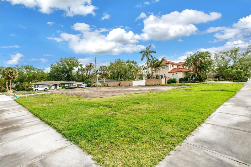 515 Snell Isle Blvd, St Petersburg, FL 33704