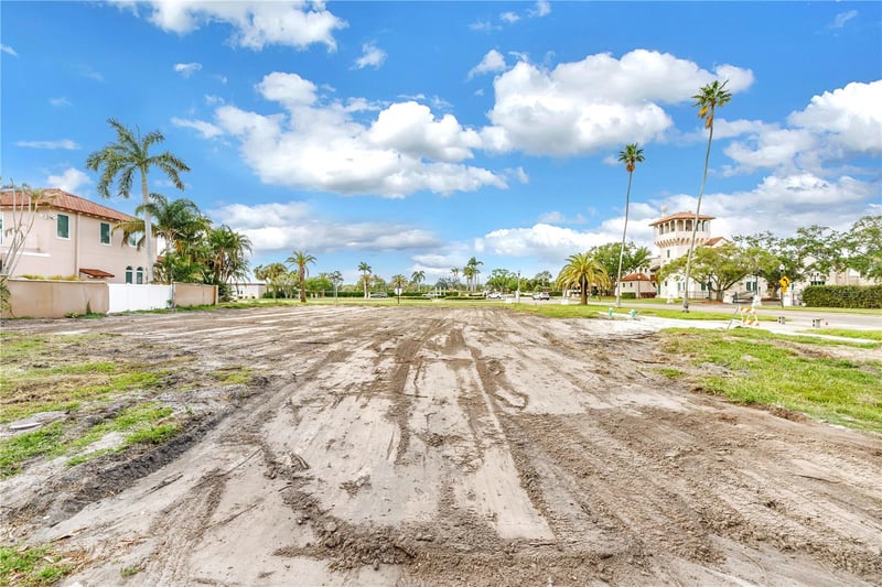 515 Snell Isle Blvd, St Petersburg, FL 33704