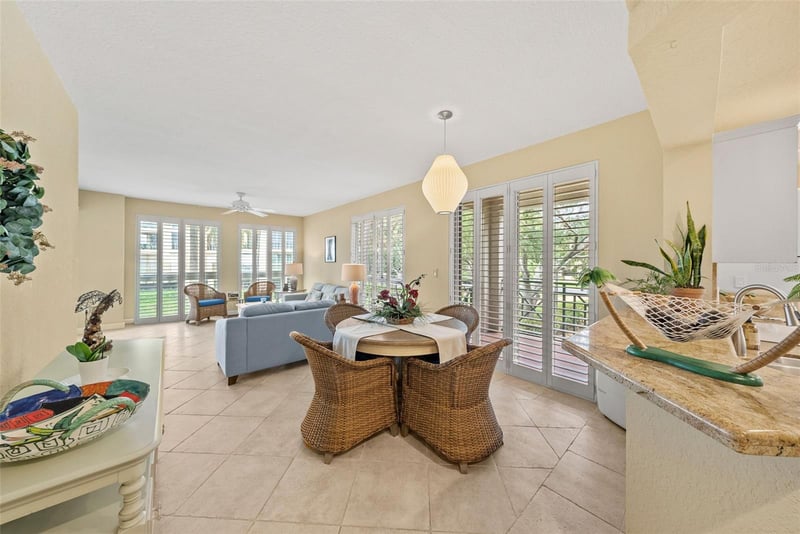 4780 Dolphin Cay Ln #109, St Petersburg, FL 33711