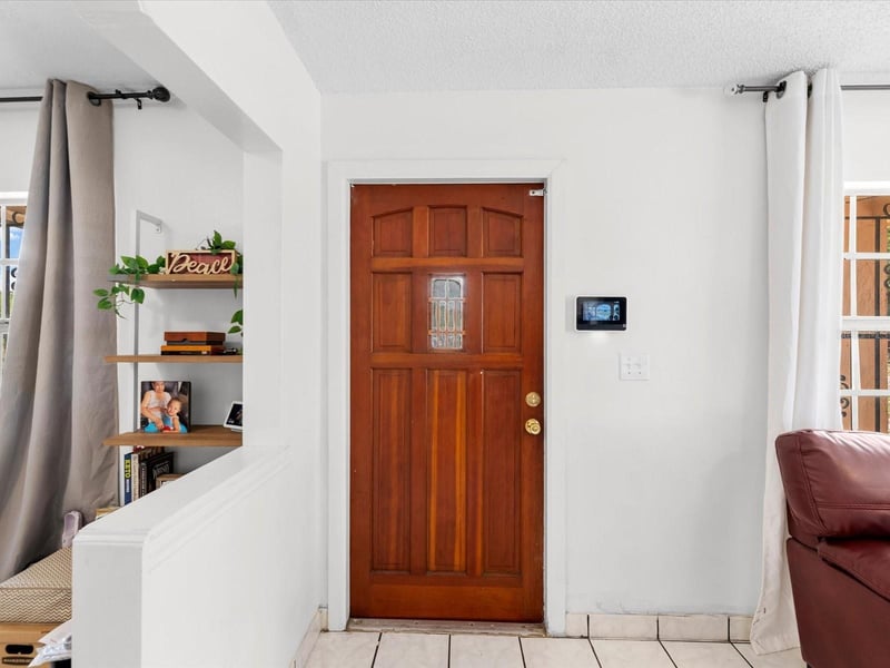 1810 Green Ridge Rd, Tampa, FL 33619