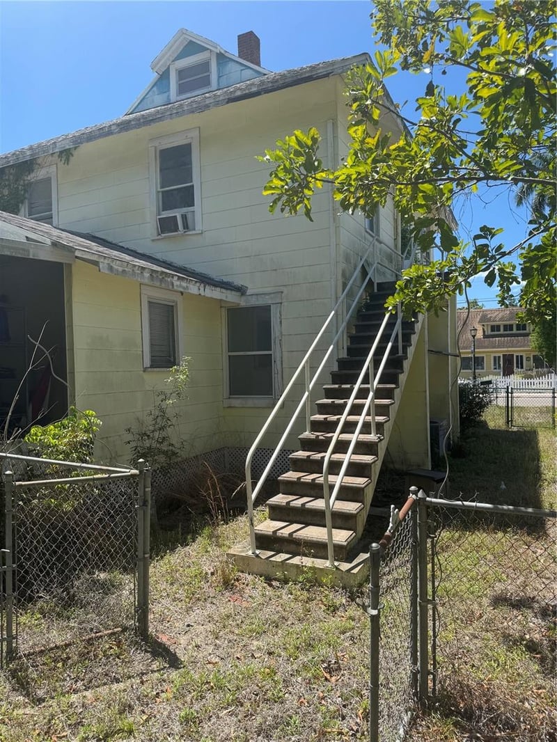 1015 12th St, Bradenton, FL 34205