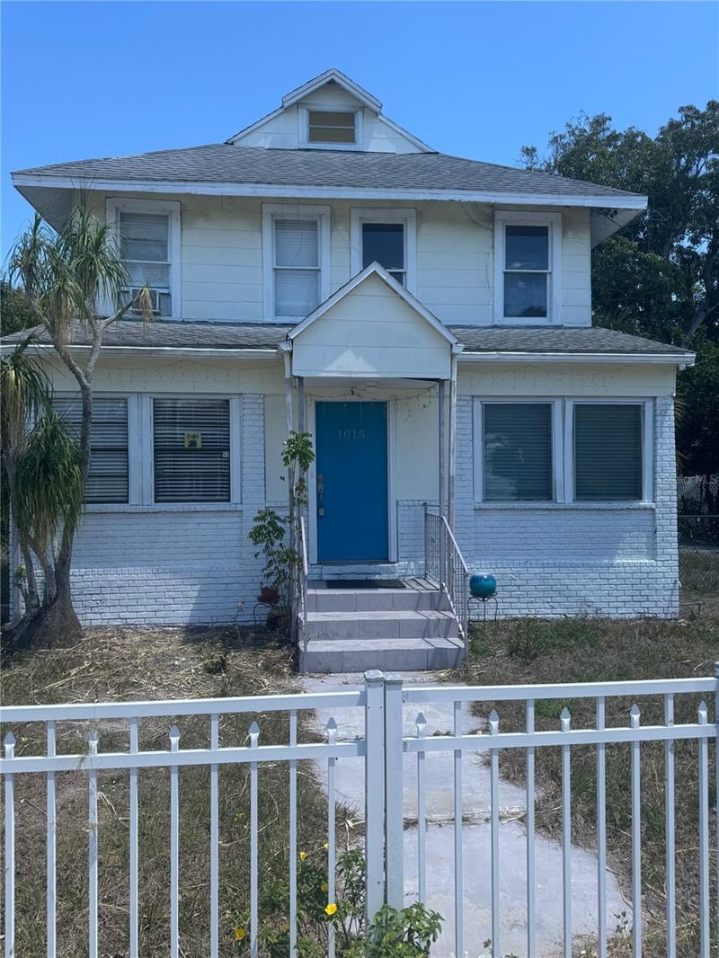 1015 12th St, Bradenton, FL 34205