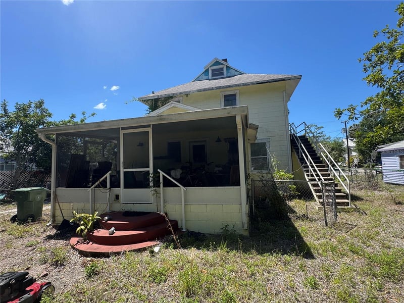 1015 12th St, Bradenton, FL 34205