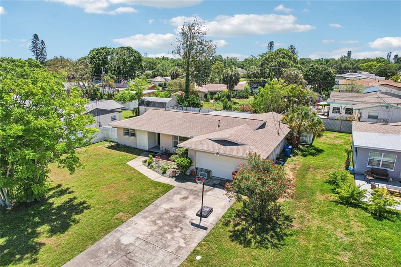 1546 66th Ave, St Petersburg, FL 33705