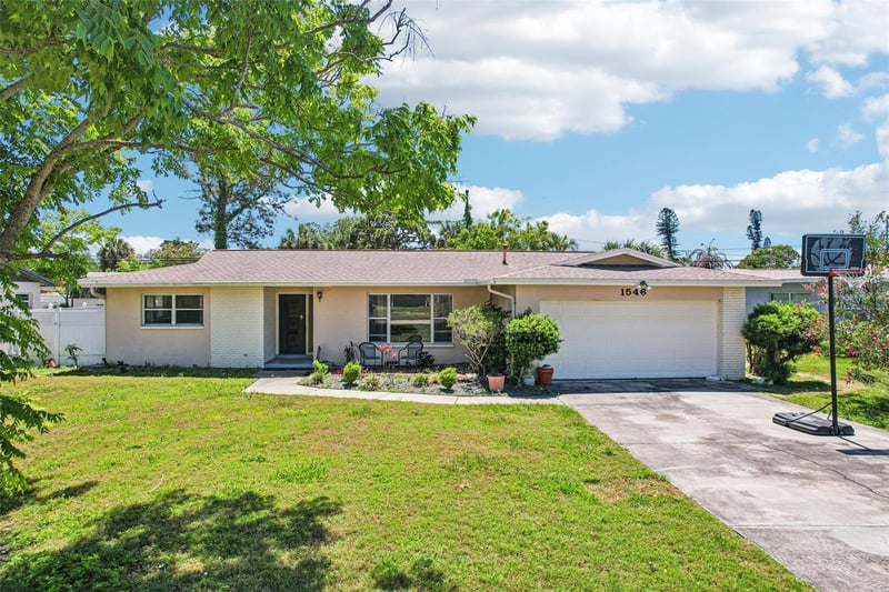 1546 66th Ave, St Petersburg, FL 33705