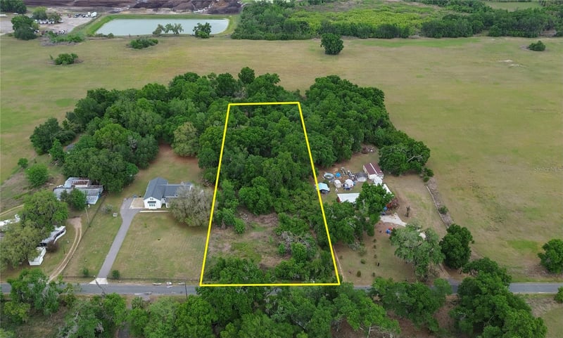 Davis Pool Rd, Seffner, FL 33584